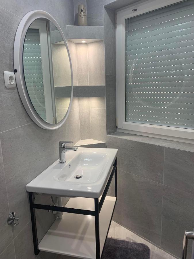 Apartments Ostojic Đảo Krk Ngoại thất bức ảnh
