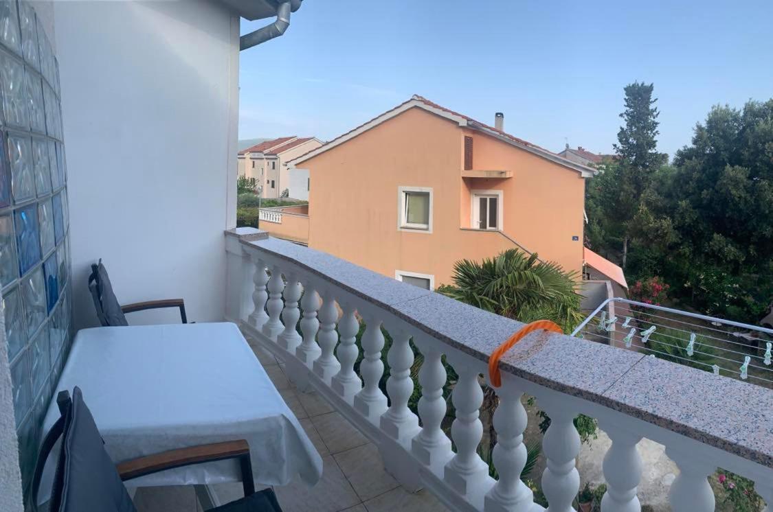 Apartments Ostojic Đảo Krk Ngoại thất bức ảnh