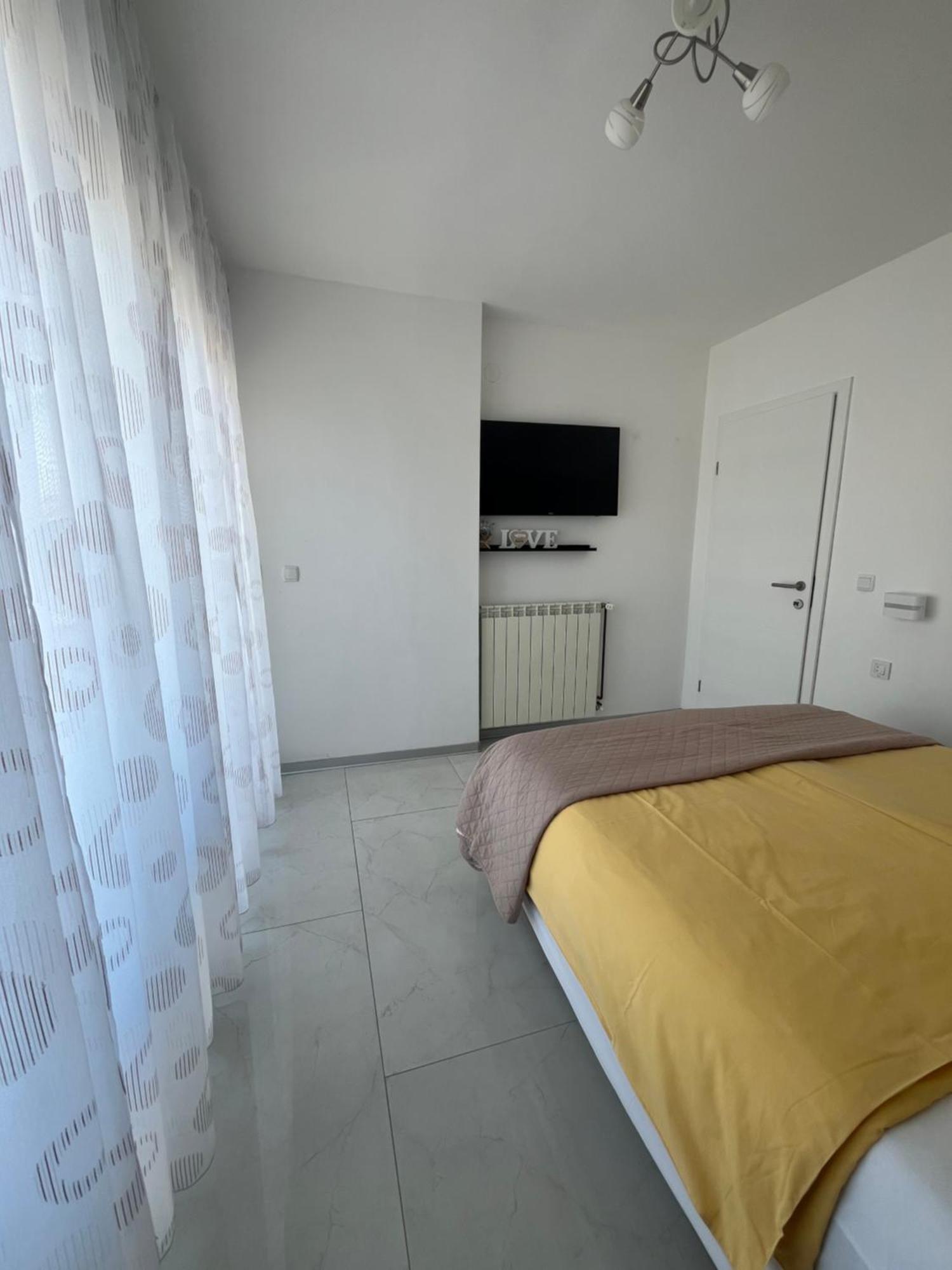 Apartments Ostojic Đảo Krk Ngoại thất bức ảnh