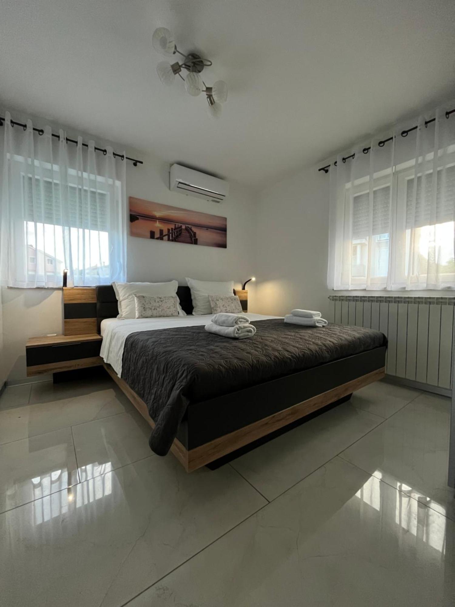 Apartments Ostojic Đảo Krk Ngoại thất bức ảnh